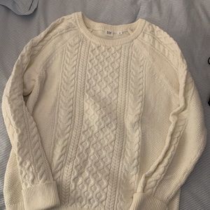 Like new Gap sweater in cream